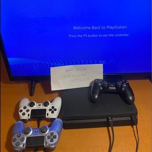 PlayStation 4 Black 1TB